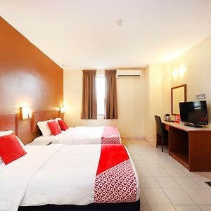 Super Oyo 447 Comfort Hotel Meru